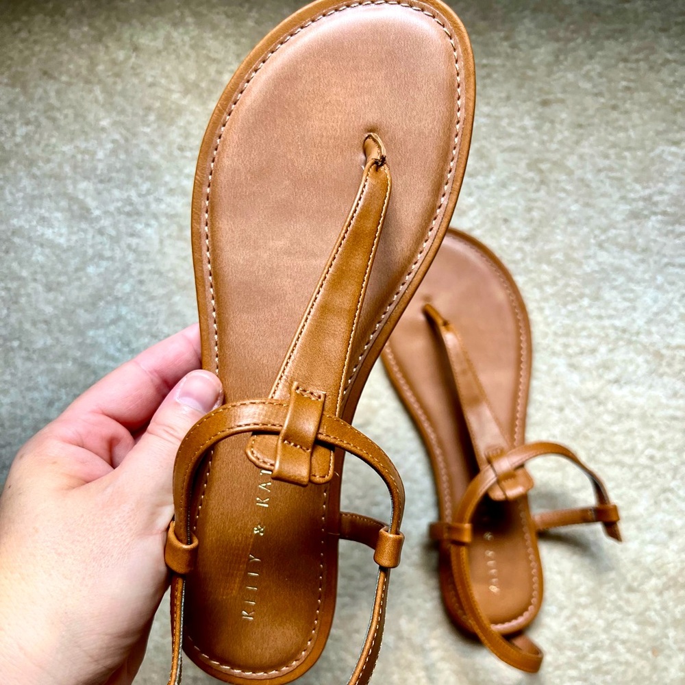 Kelly & Katie Ankle Strap Thong Sandals, size 8